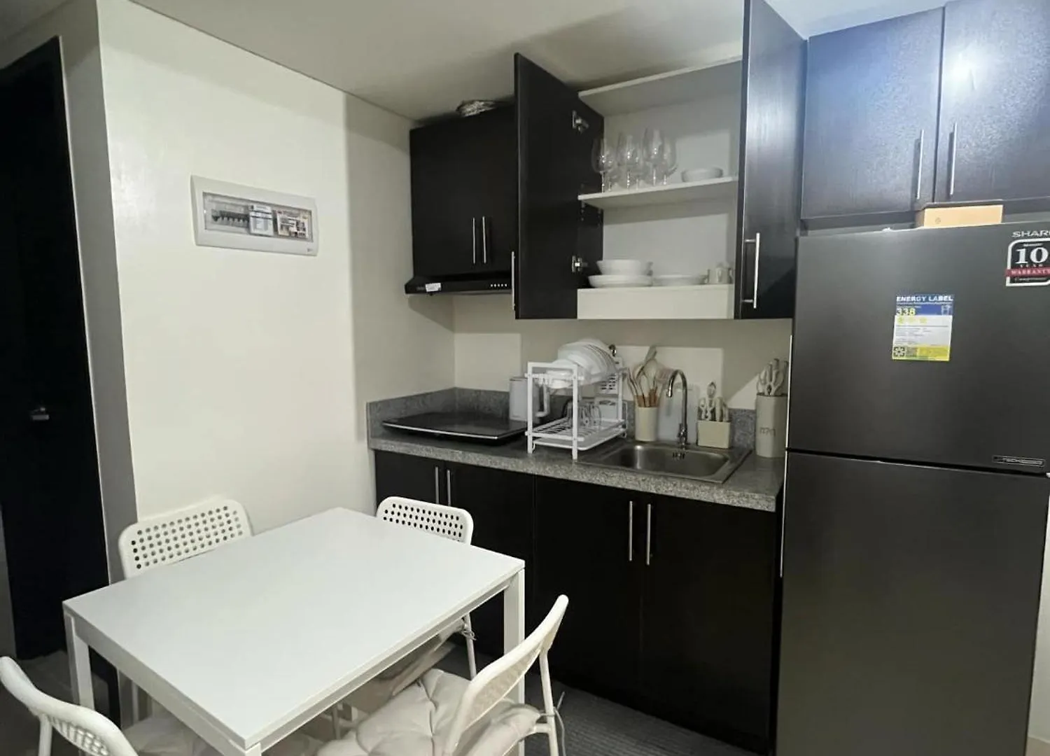 3Br At The Rochester Manila Apartment